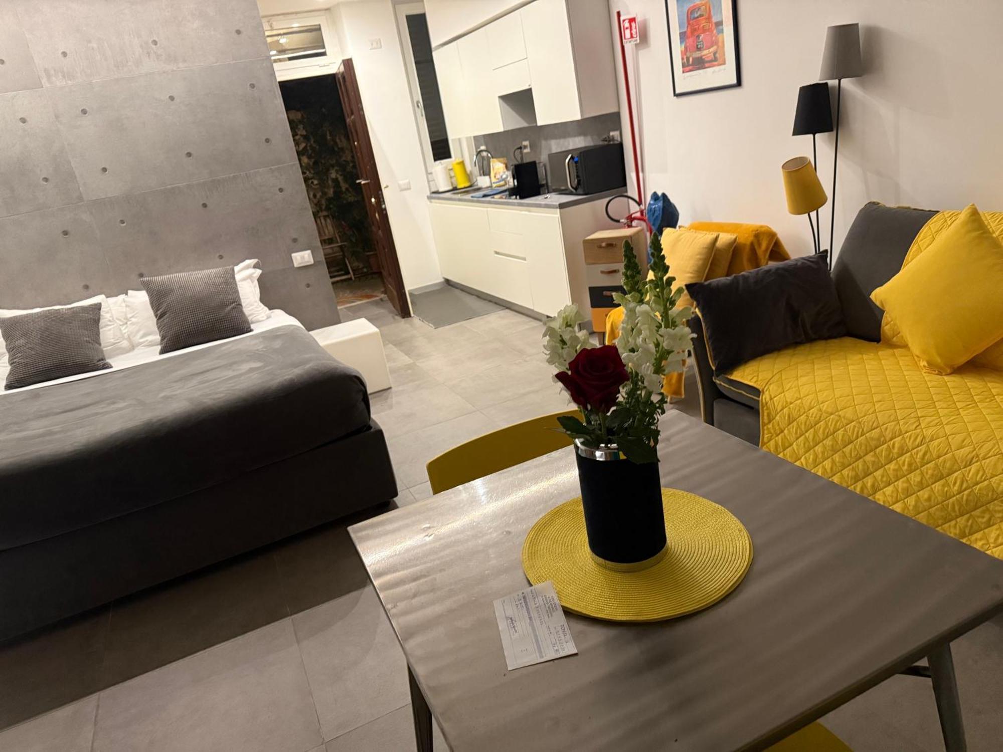 רומא Cosy Studio In The Greenest Corner Of Trastevere מראה חיצוני תמונה